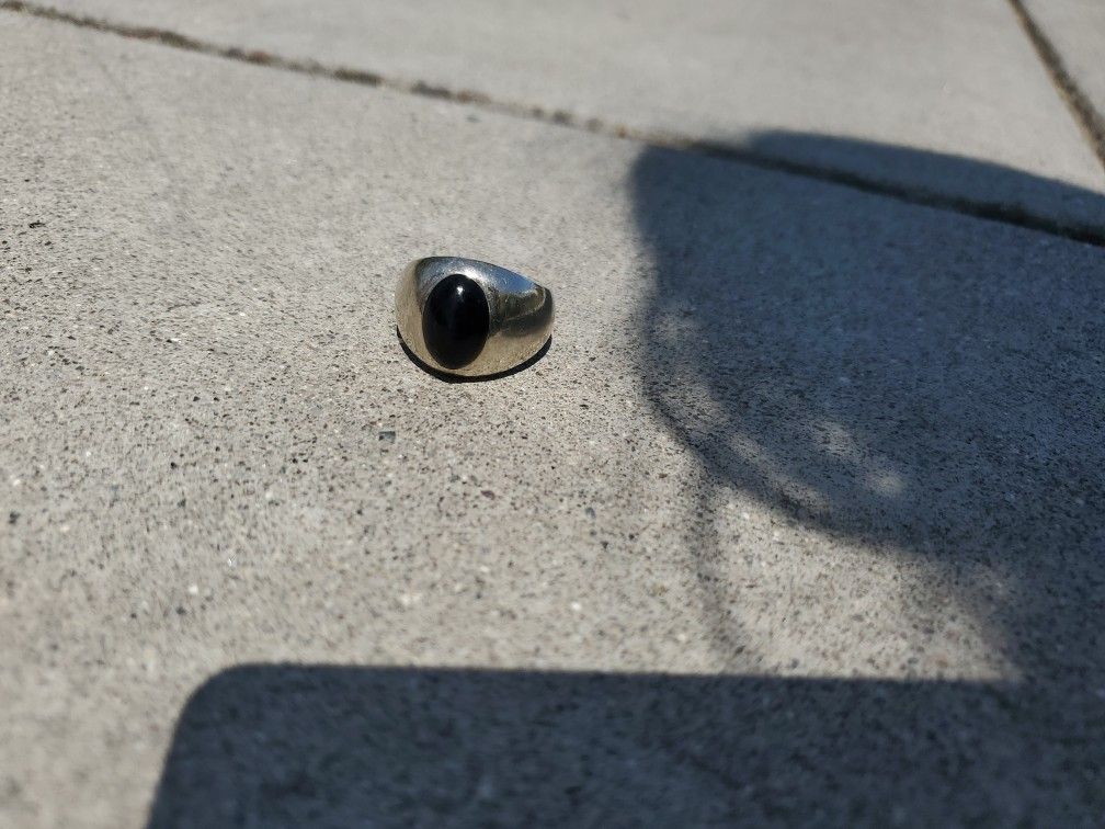 14k White Gold And Black Onyx Ring