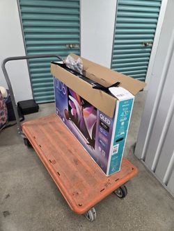 Hisense 43" Class - QD6 Series - 4K UHD QLED LCD TV Working Fine With Box And Remote 