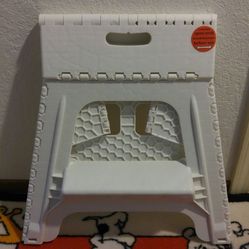 Folding step stool