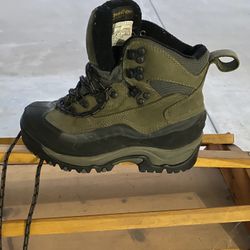 Vasque Women’s Snow boots waterproof size 6 1/2