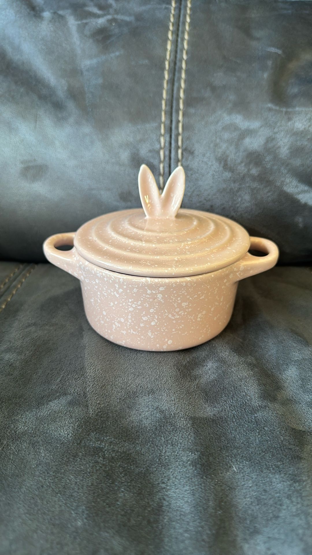 New Without Tags The Bake Shop By Masterclass Small Pink Bunny Rabbit Spring Easter Covered Dish