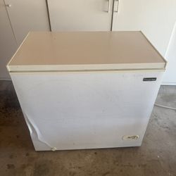 Magic Chef Freezer 