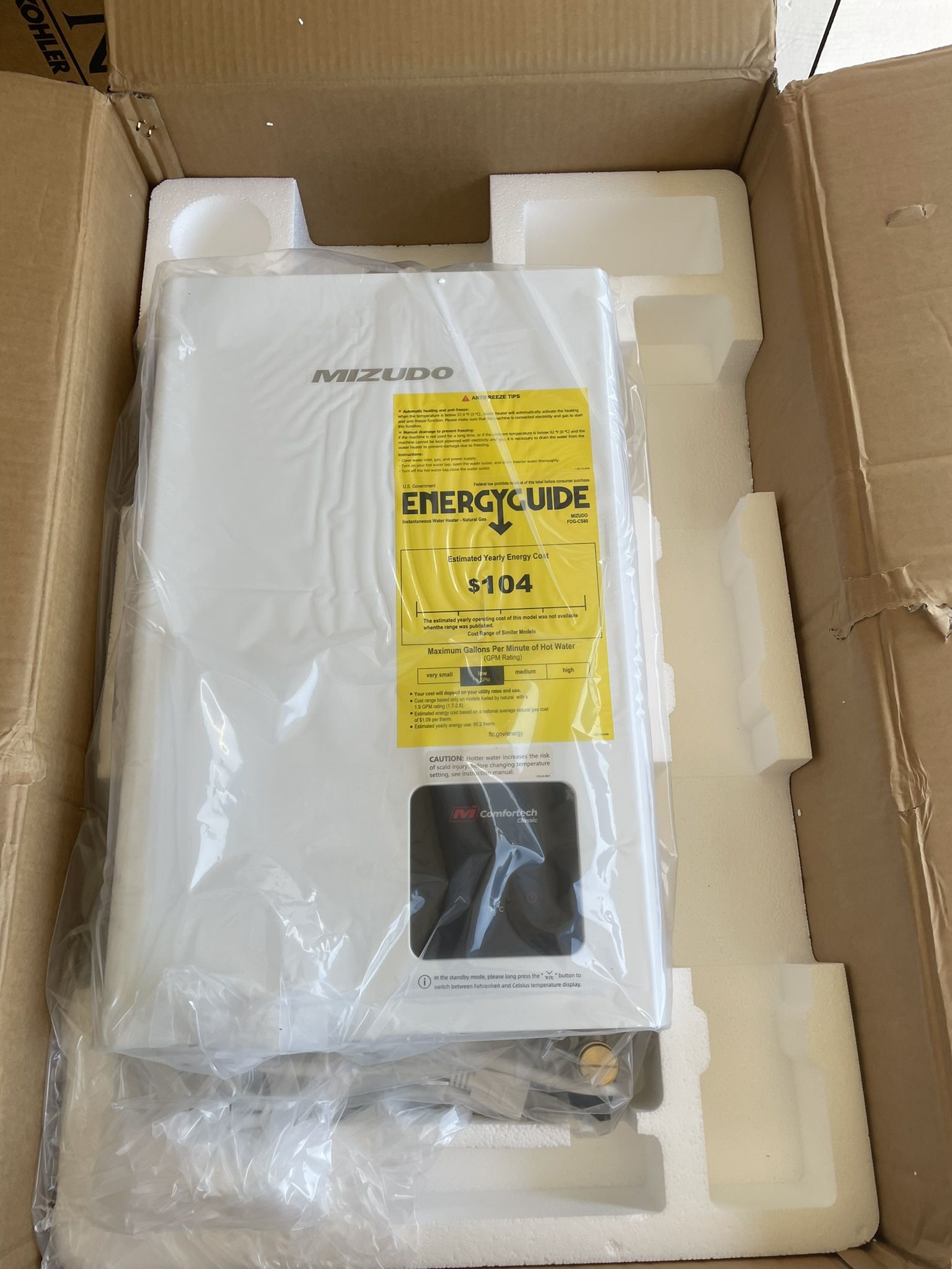 MIZUDO Comfortech Classic CS80 4.1 GPM 80,000-BTU Residential Natural Gas Tankless Water Heater, Indoor