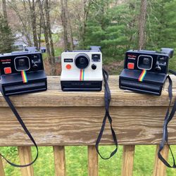 Vintage Polaroid One Step Rainbow SX70 Camera 