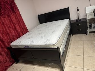 queen-size bed