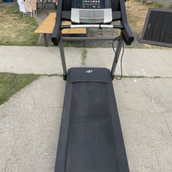 NordicTrack Treadmill - Incline 
