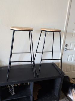 Set of 2 barstools