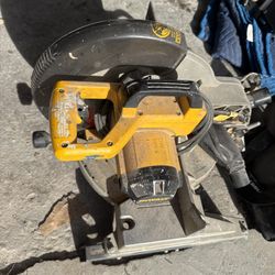 Dewalt table saw w stand 