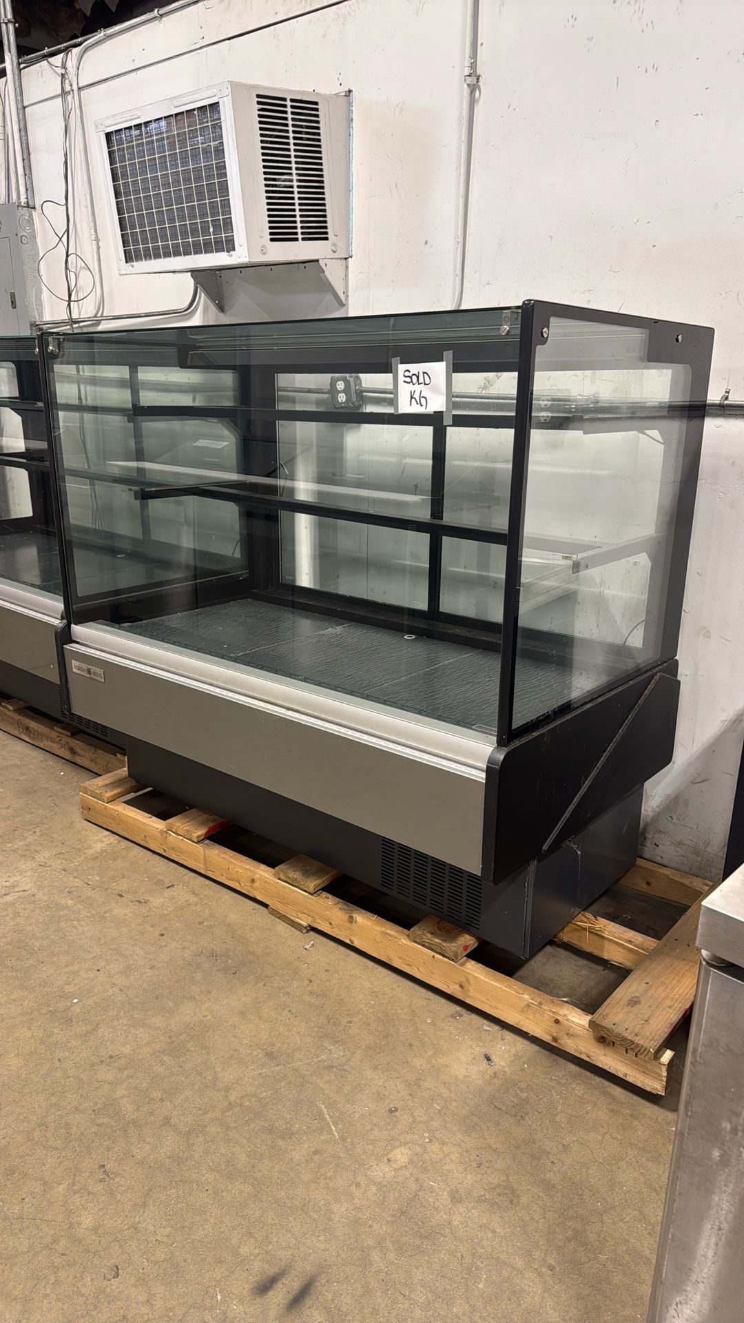 Refrigerated Display Case