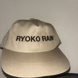 Ryoko Rain hat