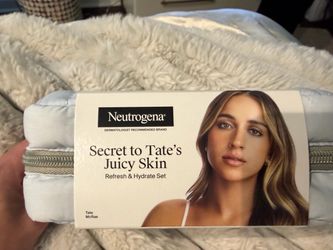Neutrogena Refresh & Hydrate Skincare Gift Set