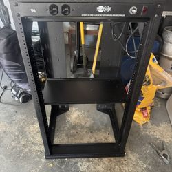 12 Port Tripp Lite Power With Rack 