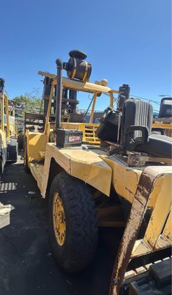 30K lbs capacity  Clark Forklift - Heavy duty.