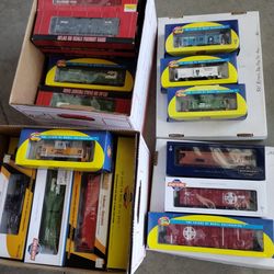 HO Scale Train Cars