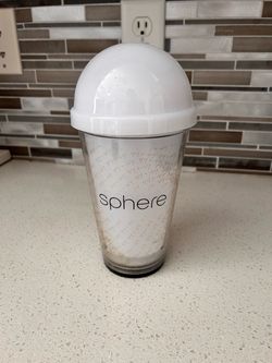 Sphere tumbler cup lights up