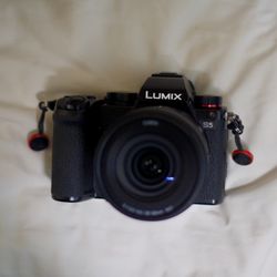 Panasonic Lumix S5