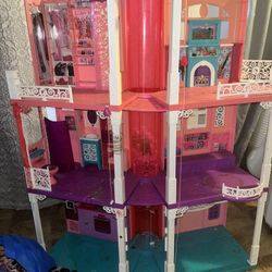 Barbie House With Dolls