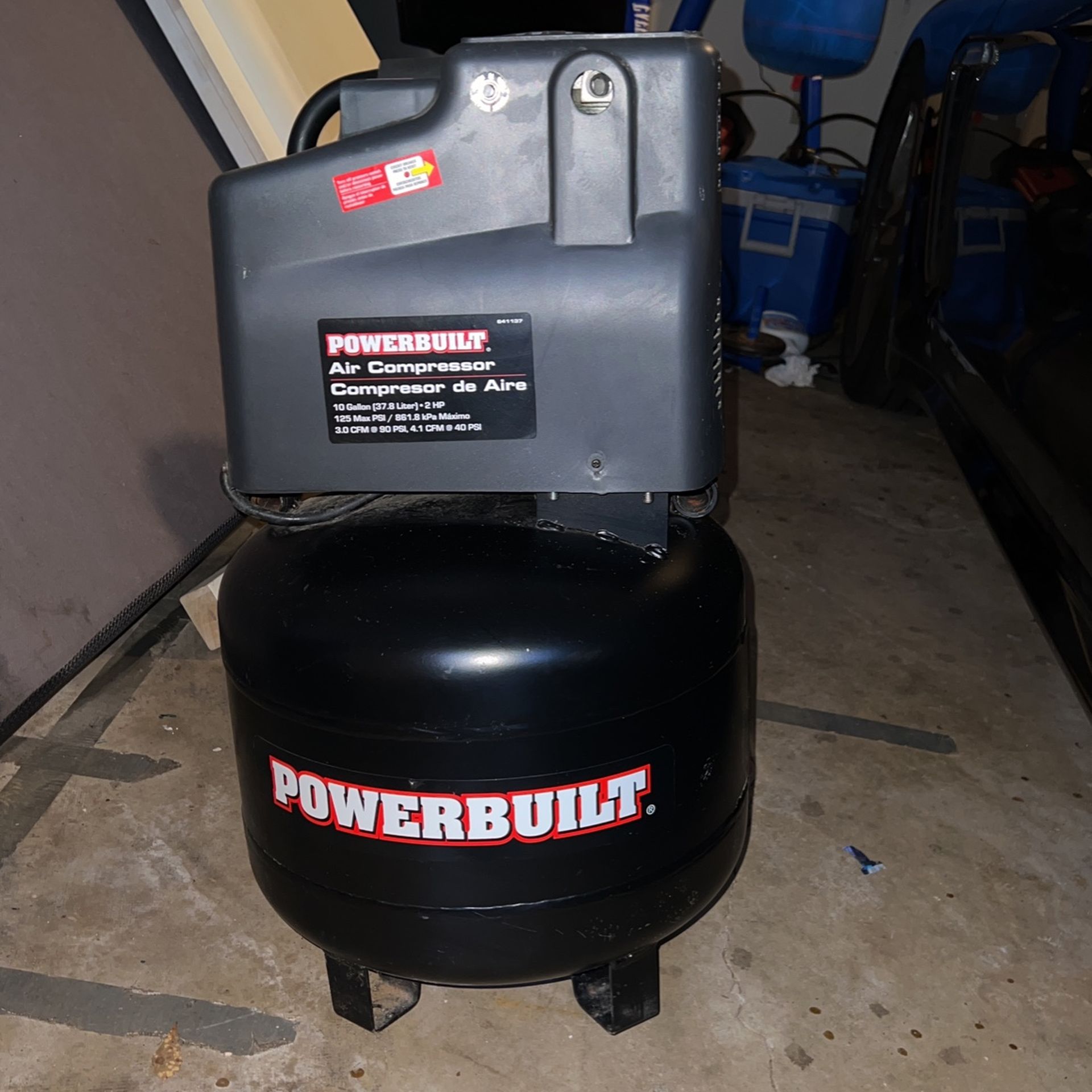Powerbuilt 10 Gallon Vertical Electric Air Compressor