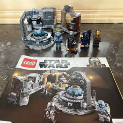 LEGO Star Wars: The Armorer's Mandalorian Forge (75319)