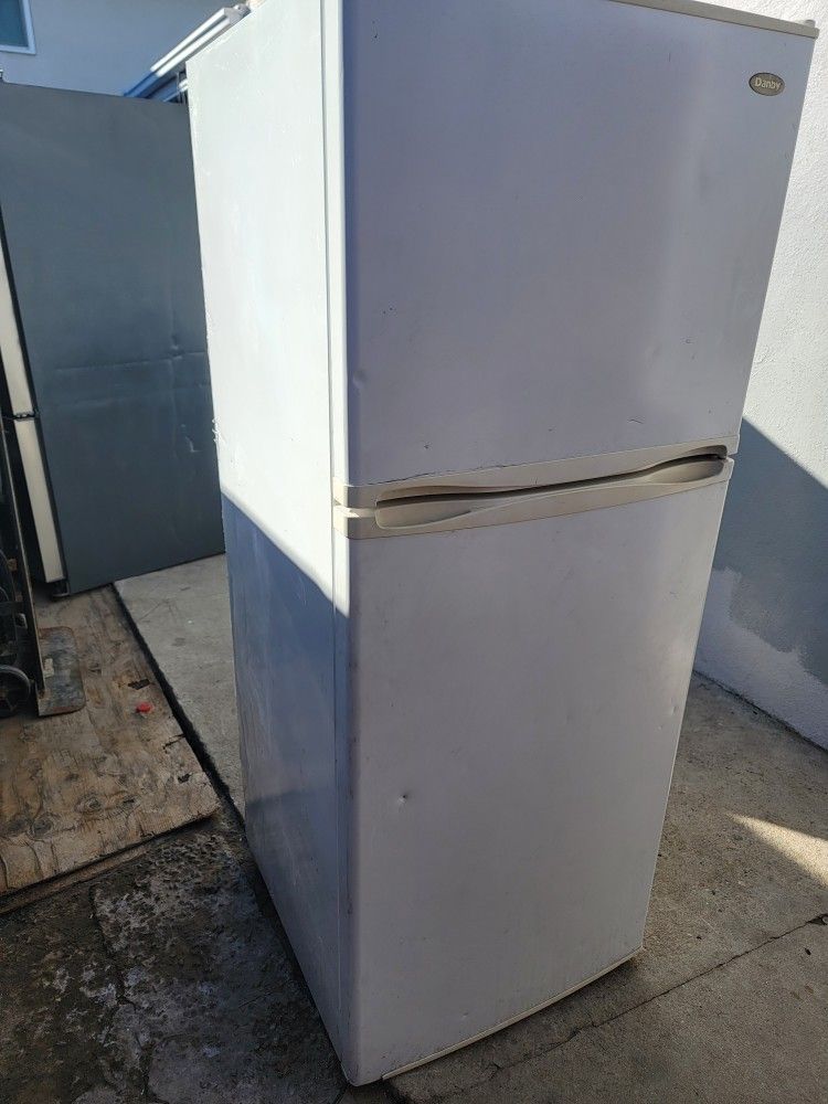 Looking Frir Aparment Size Fridge 