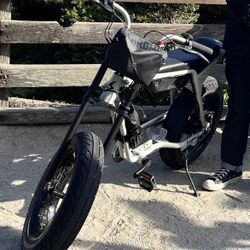 Super 73 ZX Moon rock