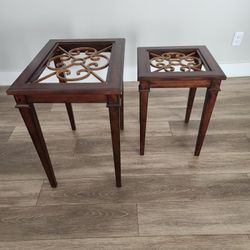 Raymour And Flannigan End Tables  Set Of 2  Glass In Rhe Center 