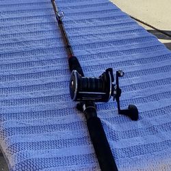 Awesome beginners conventional salt water combo. Ugly stick with a nice penn 555. New line. It's perfect for pier jetty and half day boat fishing.All 