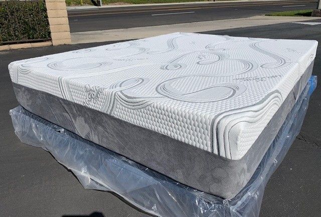 Cal King Organic Cool Gel Memory Foam!!