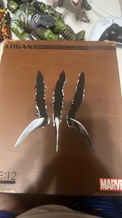 Mezco Logan