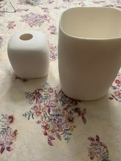 Tina Frey waste basket & Tissue Box