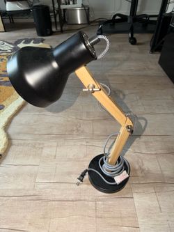 Tomons Adjustable Wood & Black Metal Desk Lamp – Scandinavian Style