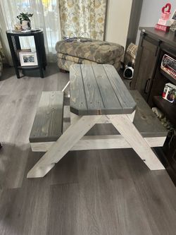 Mini Pinc Table