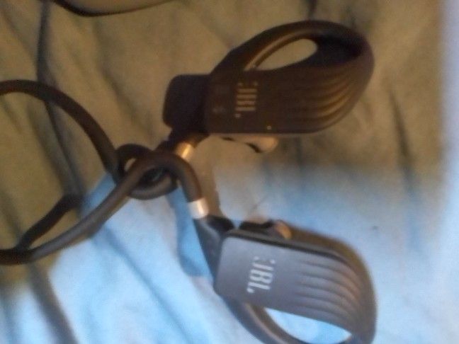 JBL Endurance Dive Earbuds