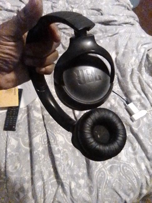 JBL Wireless Bluetooth Headphones