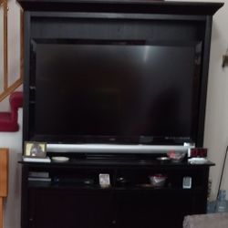 TV HUTCH W/ BASE Cabinet 