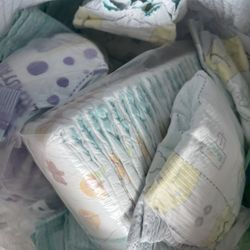new born and postpartum diapers