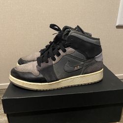 Jordan 1 Mid 