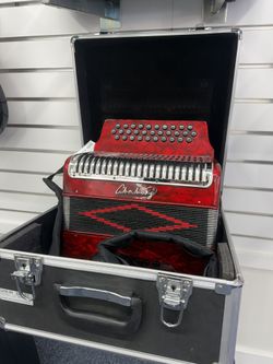 Chehery red accordion w/ case! 🪗  (WMP015552) 