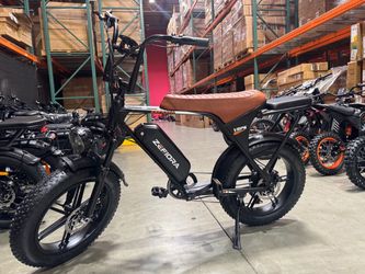 Long-seat electric bicycle