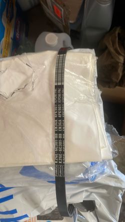 Brand new stretchy belt
