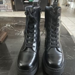 Womans Boots