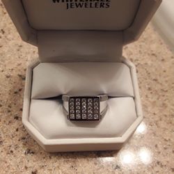 Mans 10kt gold wedding Ring or wedding Bling