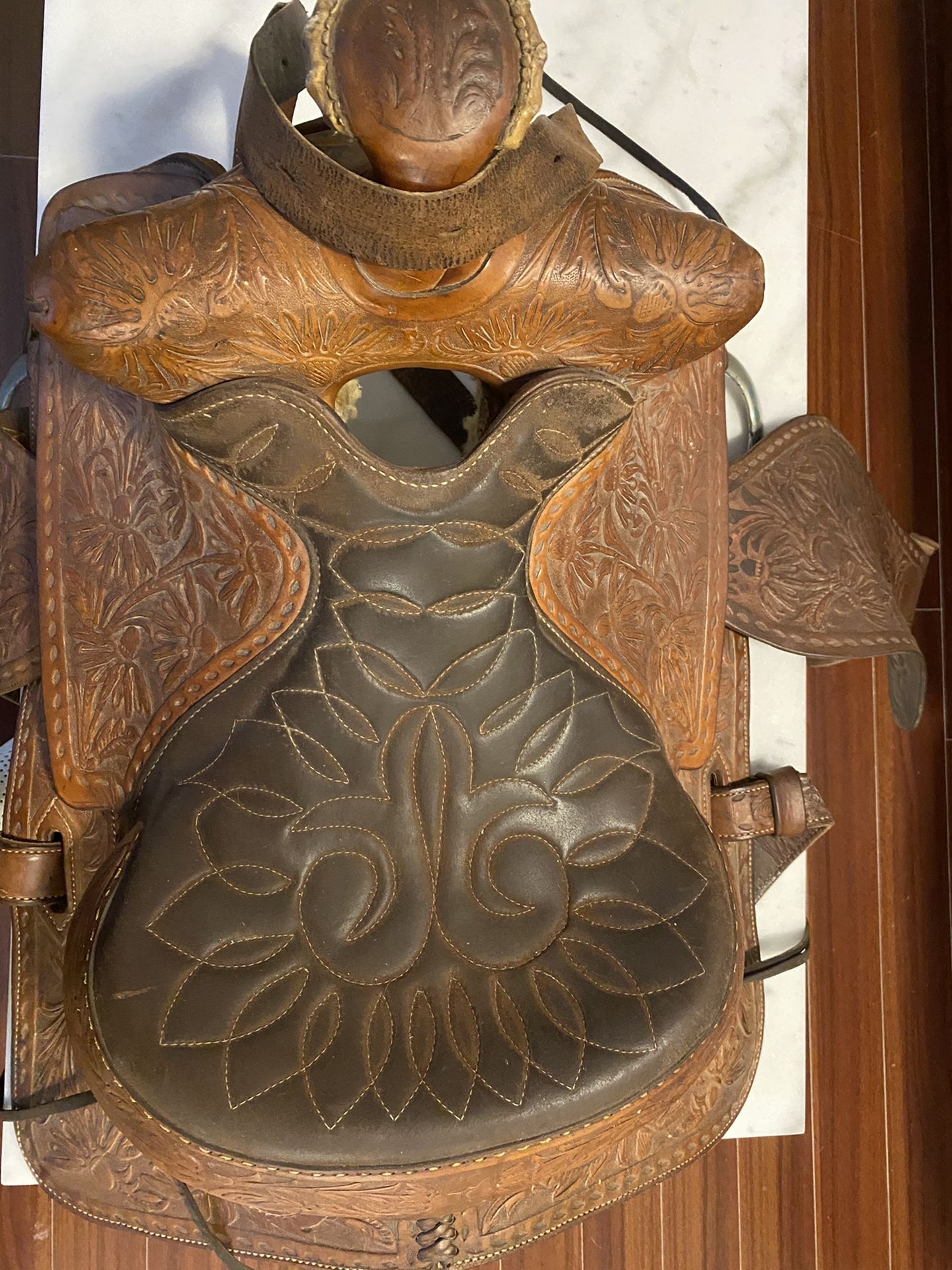 15" Tex Tan Hereford Roping Saddle