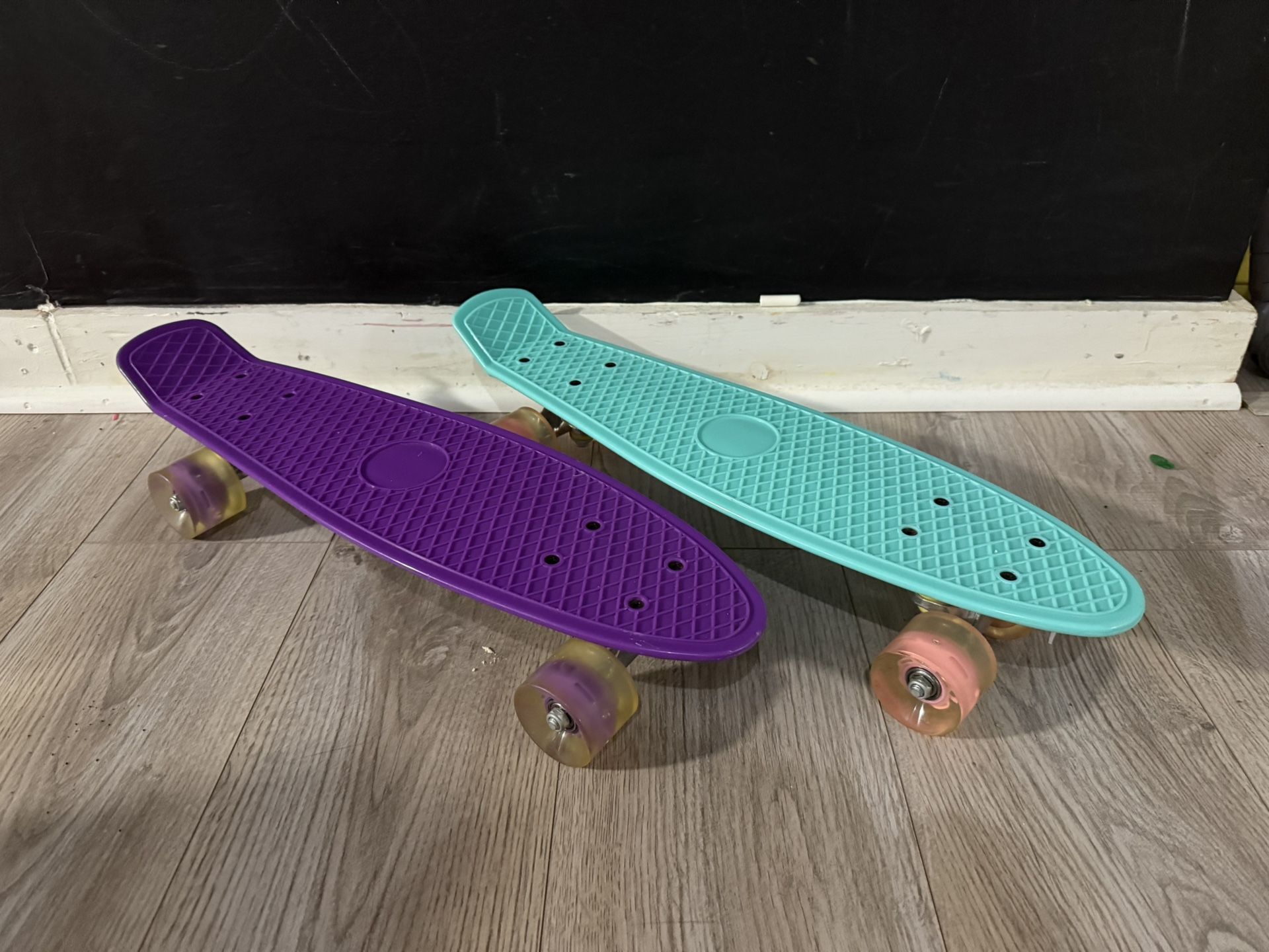 Kids 22inch Light Up Skateboard