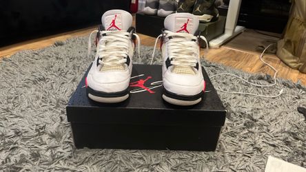 AIR JORDAN 4 RETRO CEMENT