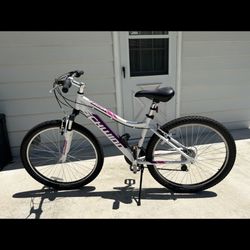Schwinn Ranger women's mountain bike