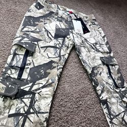 camo cargo pants 
