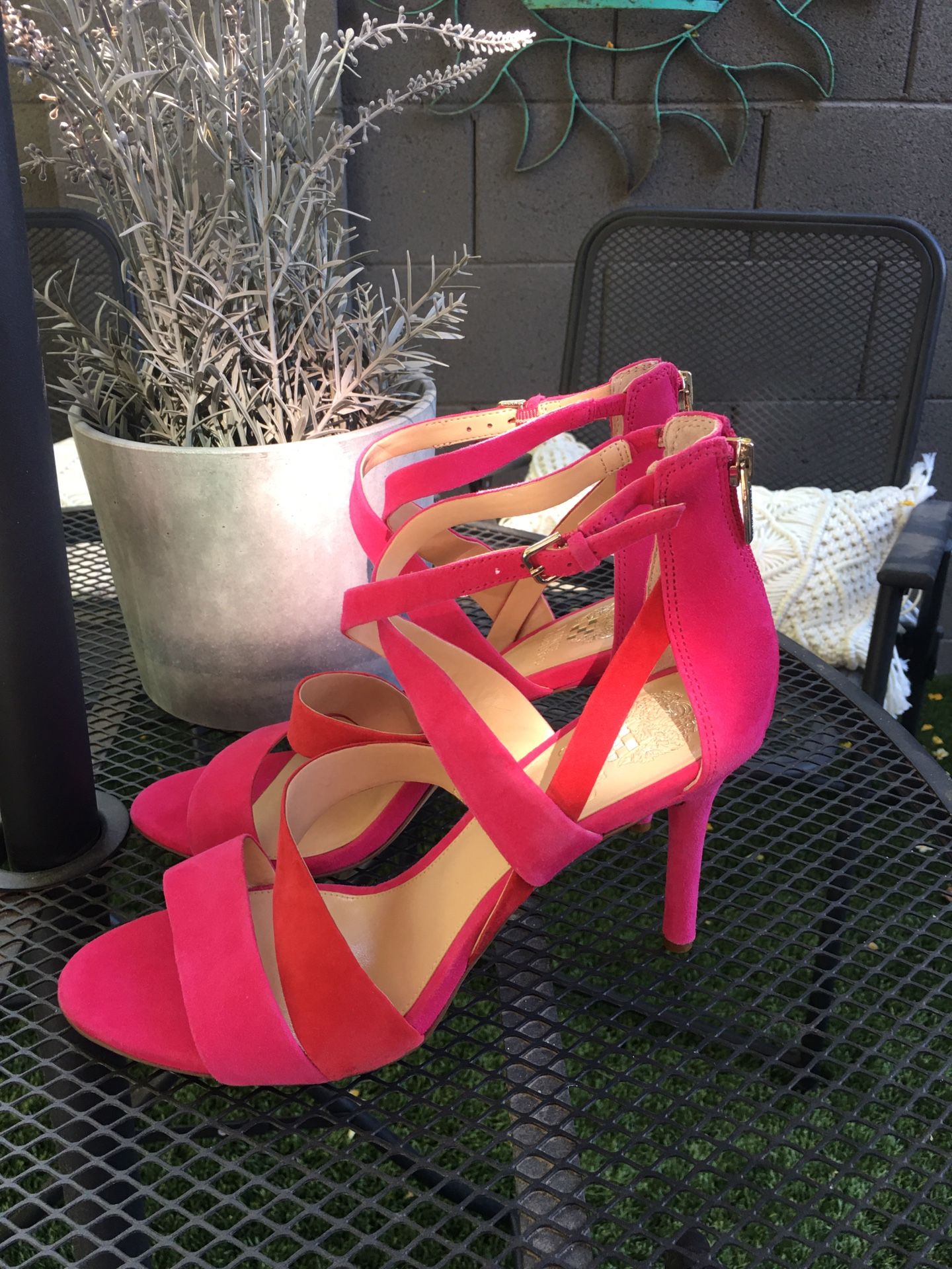 Never Worn Vince Camuto Heels Size 11