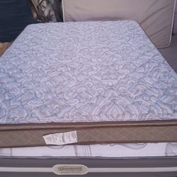 Queen Pillowtop Mattress And Box Spring 