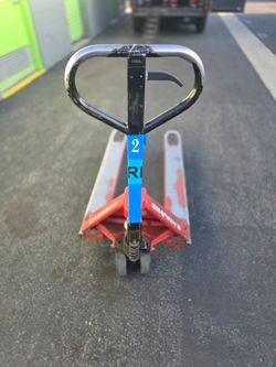 Raymond pallet jack 500lbs